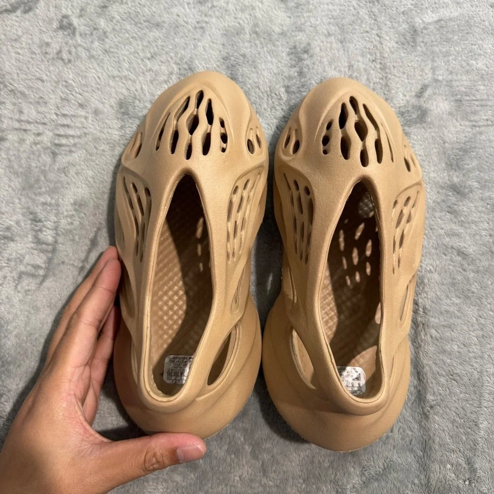 Adidas Yeezy Foam Runner Ochre GW3354 Kids 5Y Womens 6.5 Tan Slip On Sneakers